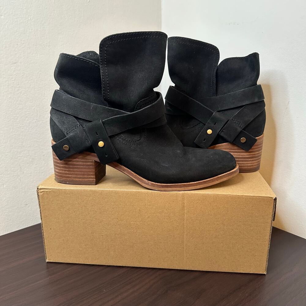 Ugg Elora Black Leather Pull-On Western Strappy Round Toe Ankle Boots, Size 7.5